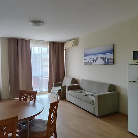 ривиера форт бийч Apartamento Ravda